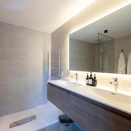 Isard Homes By Select *